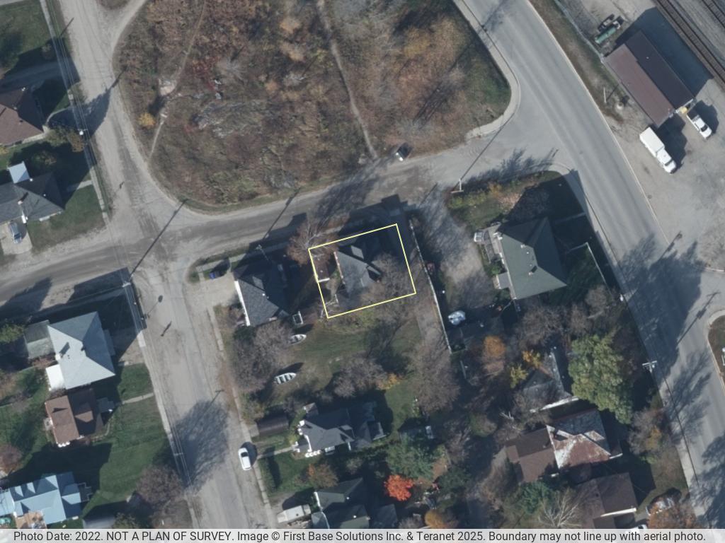 Chapleau property